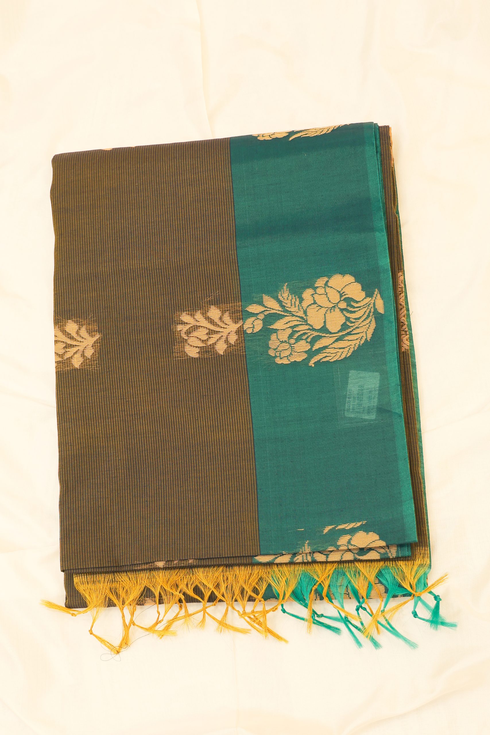Peacock Blue Cotton Silk Designer Saree with Floral Thread Woven Design & Matching Blouse - Image 2